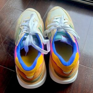 New Balance 5740 V1, worn once. In perfect condition.